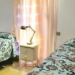 Paradise מלון *